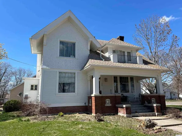 100 S Franklin St, Clayton, IL 62324