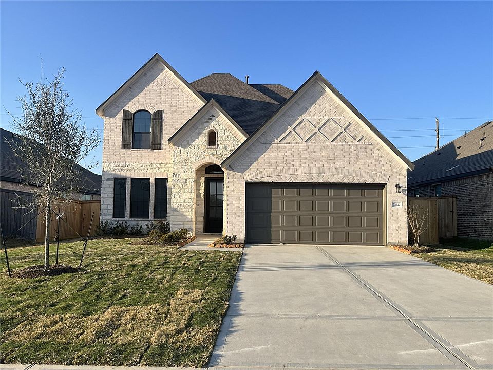 1st image of 32322 Green Ash Dr