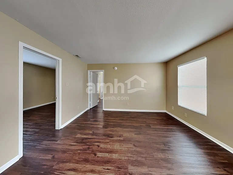 2335 Bridlewood Dr — Photo 8