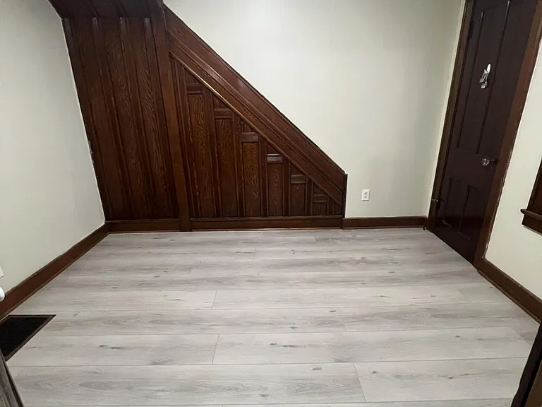 598 Lord St #1 — Photo 9