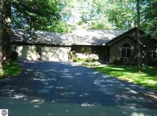 430 Leeward Trl, Traverse City, MI 49686