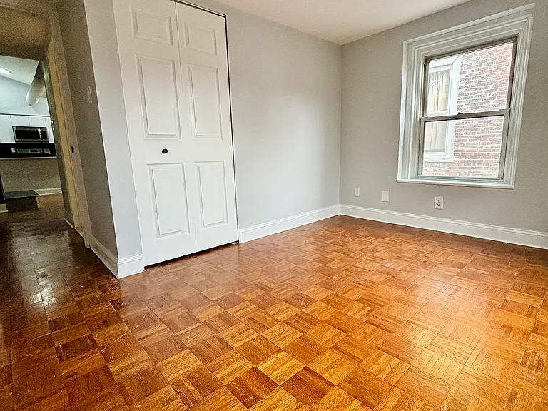 1104 Pine St #4 — Photo 8