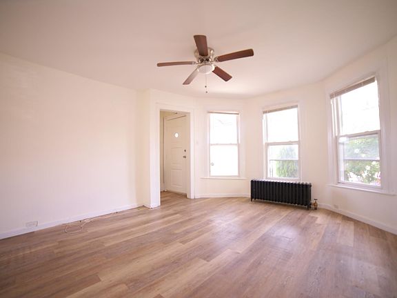 4th image of 11 Fairview Ave #B