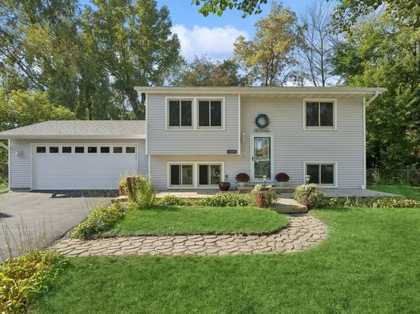 7509 Brunswick Ave N, Brooklyn Park, MN 55443