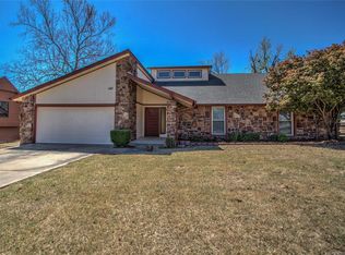 140 W 120th Pl S, Jenks, OK 74037
