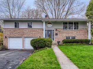 850 E Morris Dr, Palatine, IL 60074