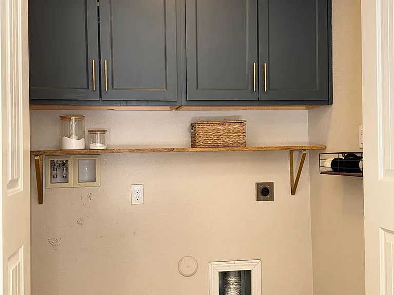 2141 Carlos Leon Pl — Photo 20