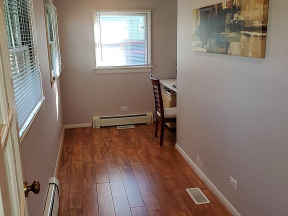 5th image of 976 Highland Ave