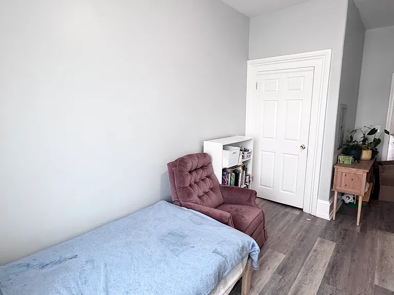 16 E Washington Ave #1 — Photo 7