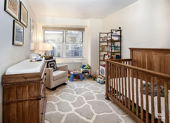 Rented by Warburg | media 6