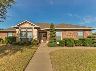 901 Mesa Vis, Fort Worth, TX 76036
