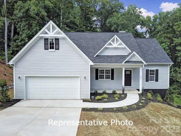 595 Foxwood Dr SE, Concord, NC 28025