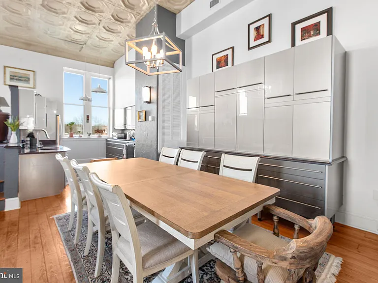 809 Caroline St #301 — Photo 13