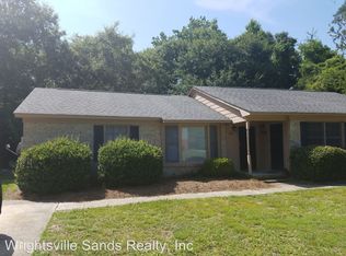 710 Montclair Dr, Wilmington, NC 28403