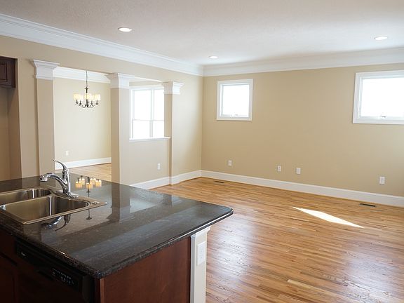 5th image of 1700 Honeysuckle Dr