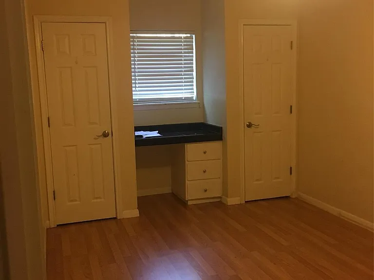 4306 Avenue A #108 — Photo 6