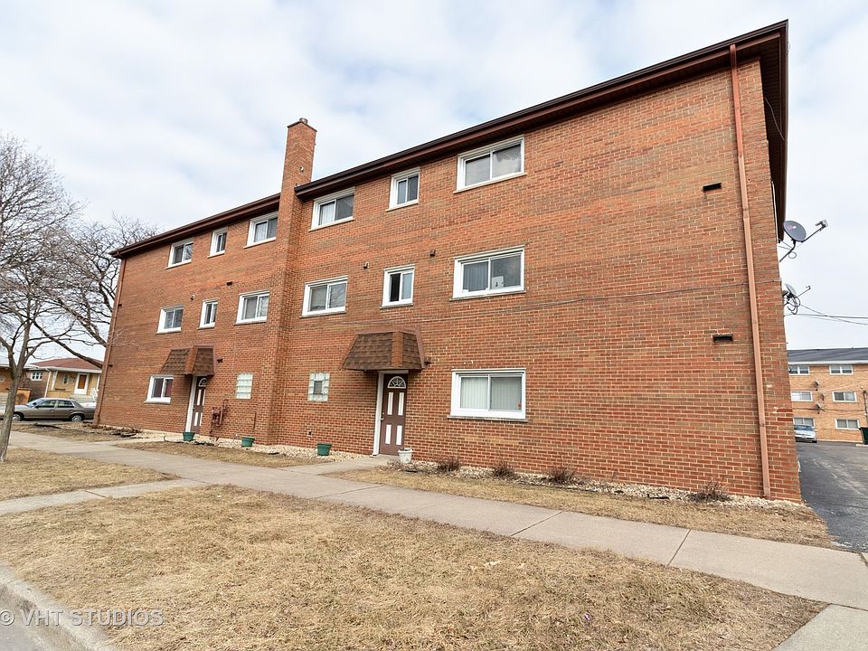 1st image of 6159 W 64th Pl Unit 3