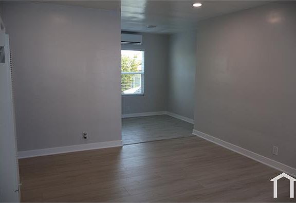 4th image of 6216 Overhill Dr #3