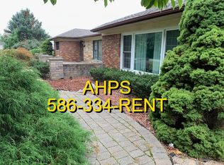 43195 Ohara Cir, Sterling Heights, MI 48314