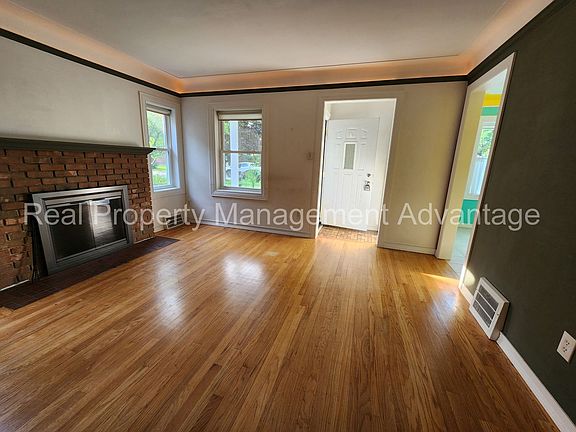 5th image of 1281 W Troy St