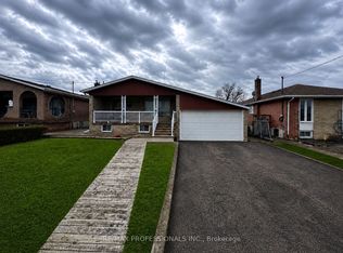 83 Spenvalley Dr, Toronto, ON M3L 1Z2
