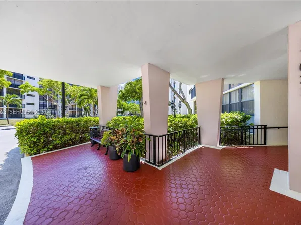 17021 N Bay Rd, Sunny Isles Beach, FL