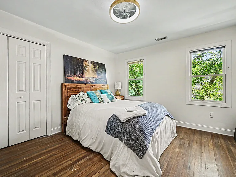 301 Helmsdale Dr — Photo 17