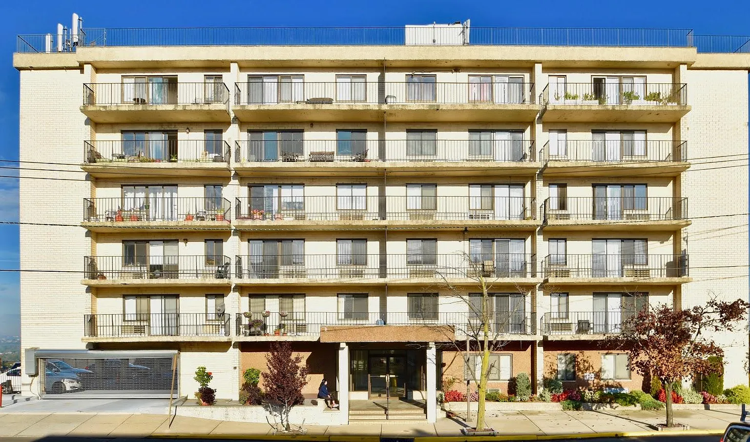 1 bed, 632 sqft, $2,100 — Photo 1