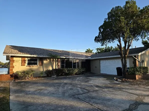 2111 N Keene Rd, Clearwater, FL 33763