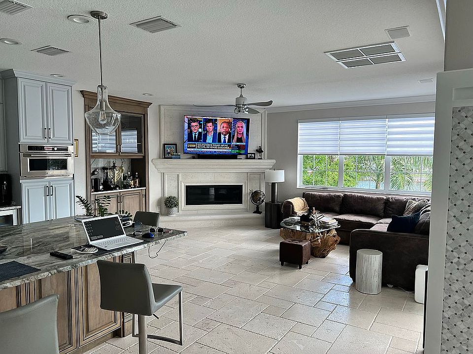 1st image of 5118 W Poe Ave