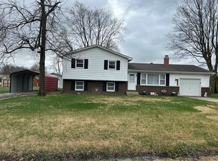 6049 E Flyers Dr, Woodlawn, IL