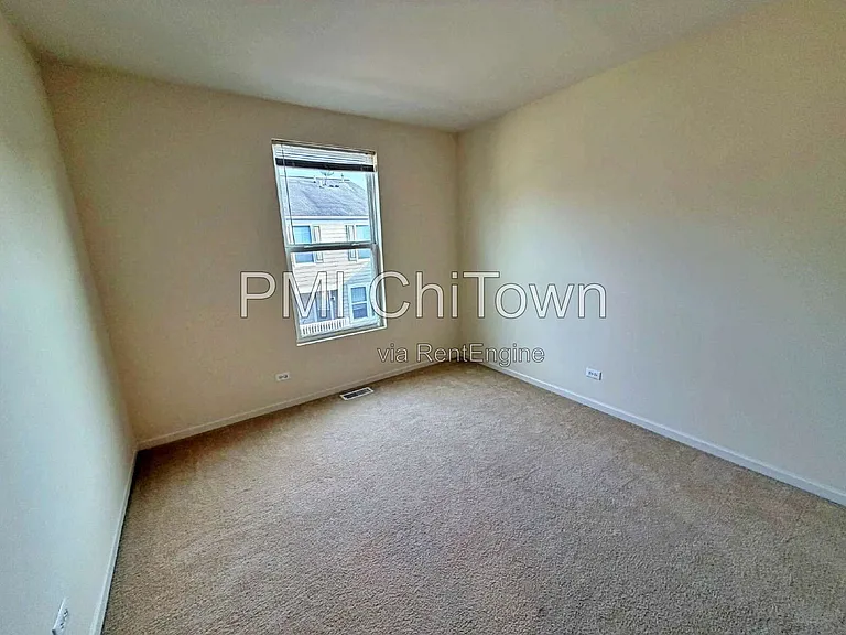 2438 Anna Way — Photo 11
