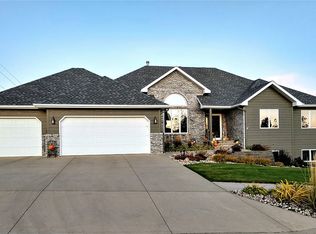 1923 Missouri Dr NW, Watertown, SD 57201