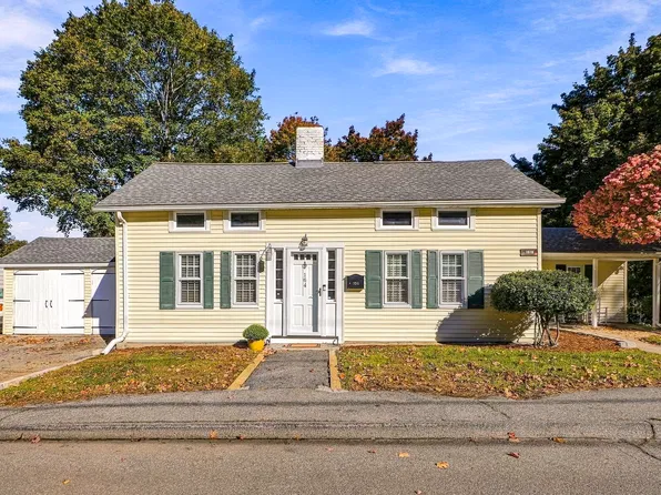 164 Central St, Auburn, MA 01501