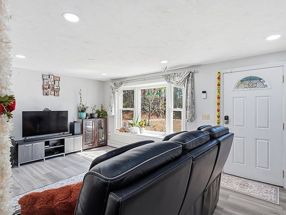 5th image of 60 Walker Rd #60
