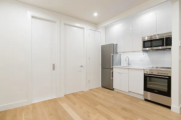 Rented by REAL New York | media 16