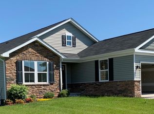 47 Liverpool Ln, Martinsburg, WV 25405