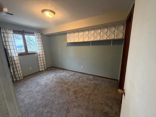 1087 Woodbridge Dr — Photo 18