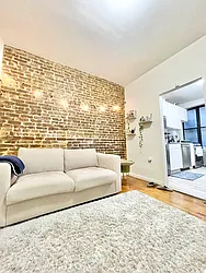 Rented by Century 21 Premier 