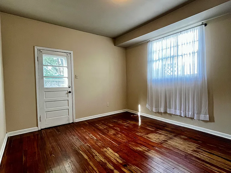 2671 Gladiolus St — Photo 13
