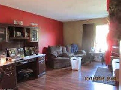 5th image of 395 Kent Dr