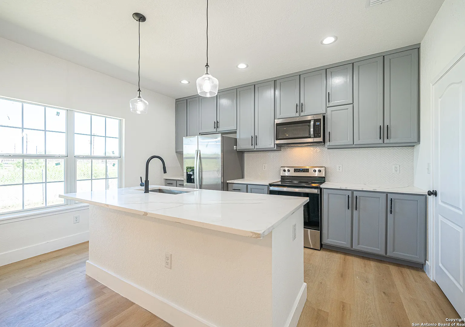 3 bed, 1380 sqft, $1,625 — Photo 4