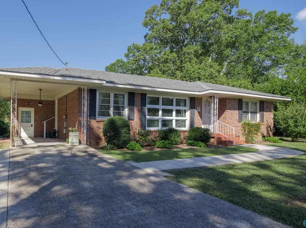 914 S Houston St, Scottsboro, AL 35768