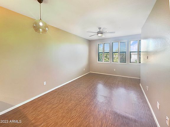 3rd image of 2316 E HIDALGO Avenue