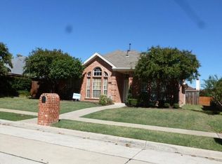 2215 Arbor Creek Dr, Carrollton, TX 75010