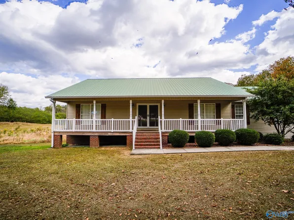 108 Greer Ln, Albertville, AL 35951