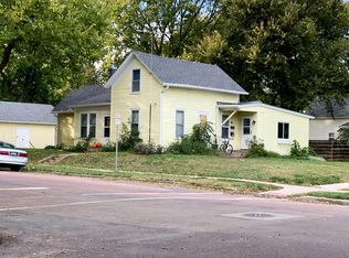302 Center St, Vermillion, SD 57069