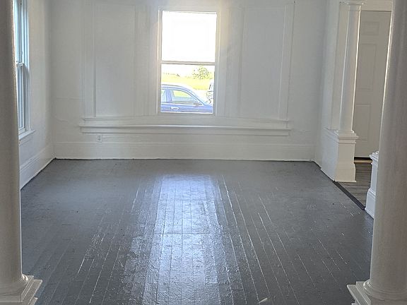 4th image of 808 Buffalo St