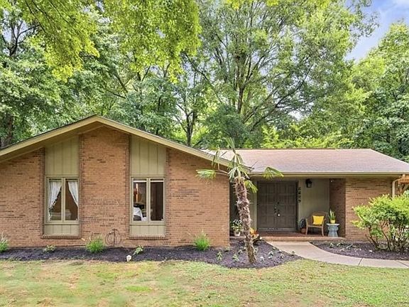 2nd image of 5829 Donegal Dr