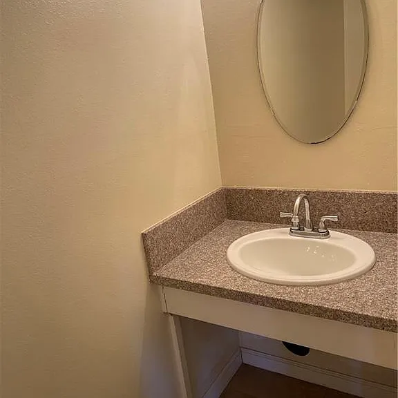 9572 Cornwall Dr — Photo 7